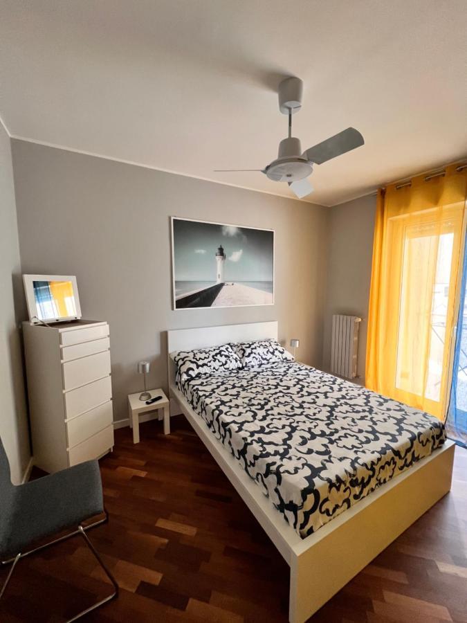 Faro Sul Mare Luxury Apartment - Zona Fiera Bari Exterior photo