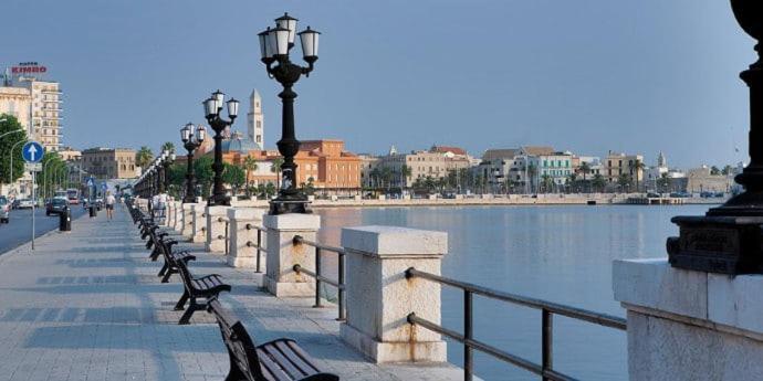 Faro Sul Mare Luxury Apartment - Zona Fiera Bari Exterior photo