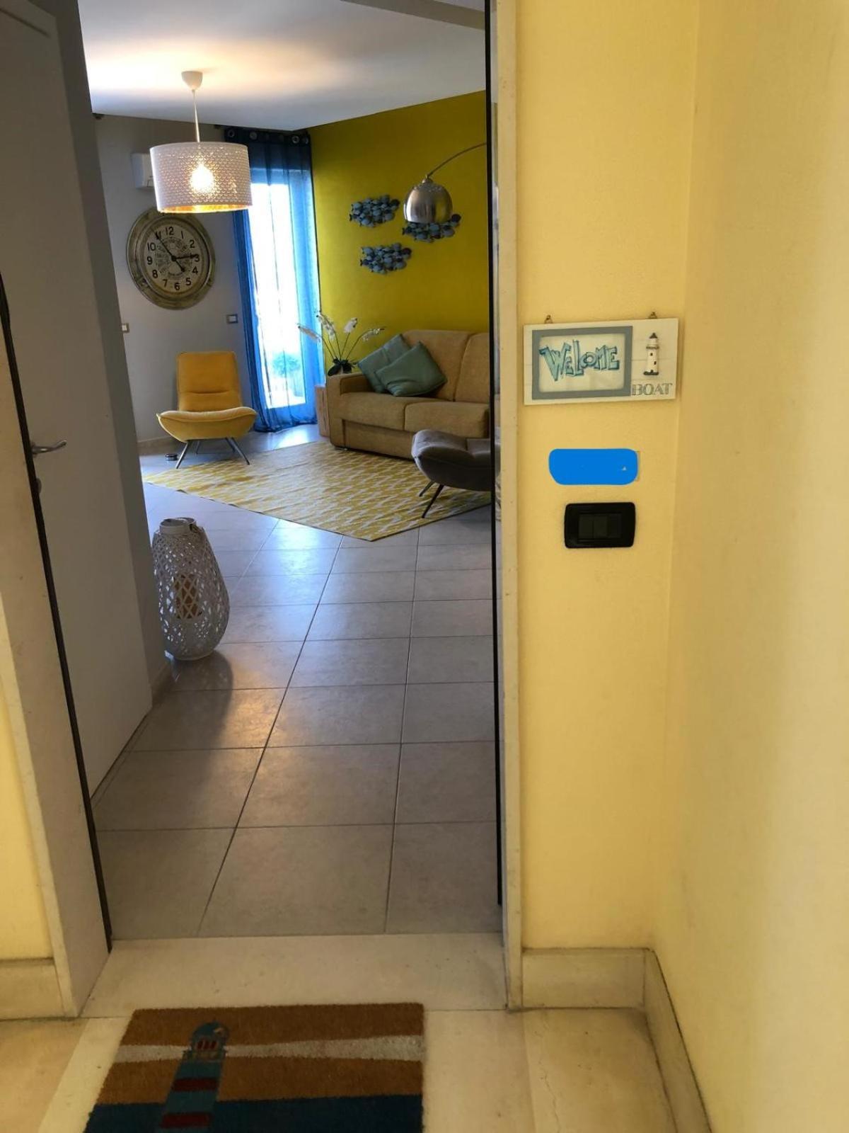 Faro Sul Mare Luxury Apartment - Zona Fiera Bari Exterior photo